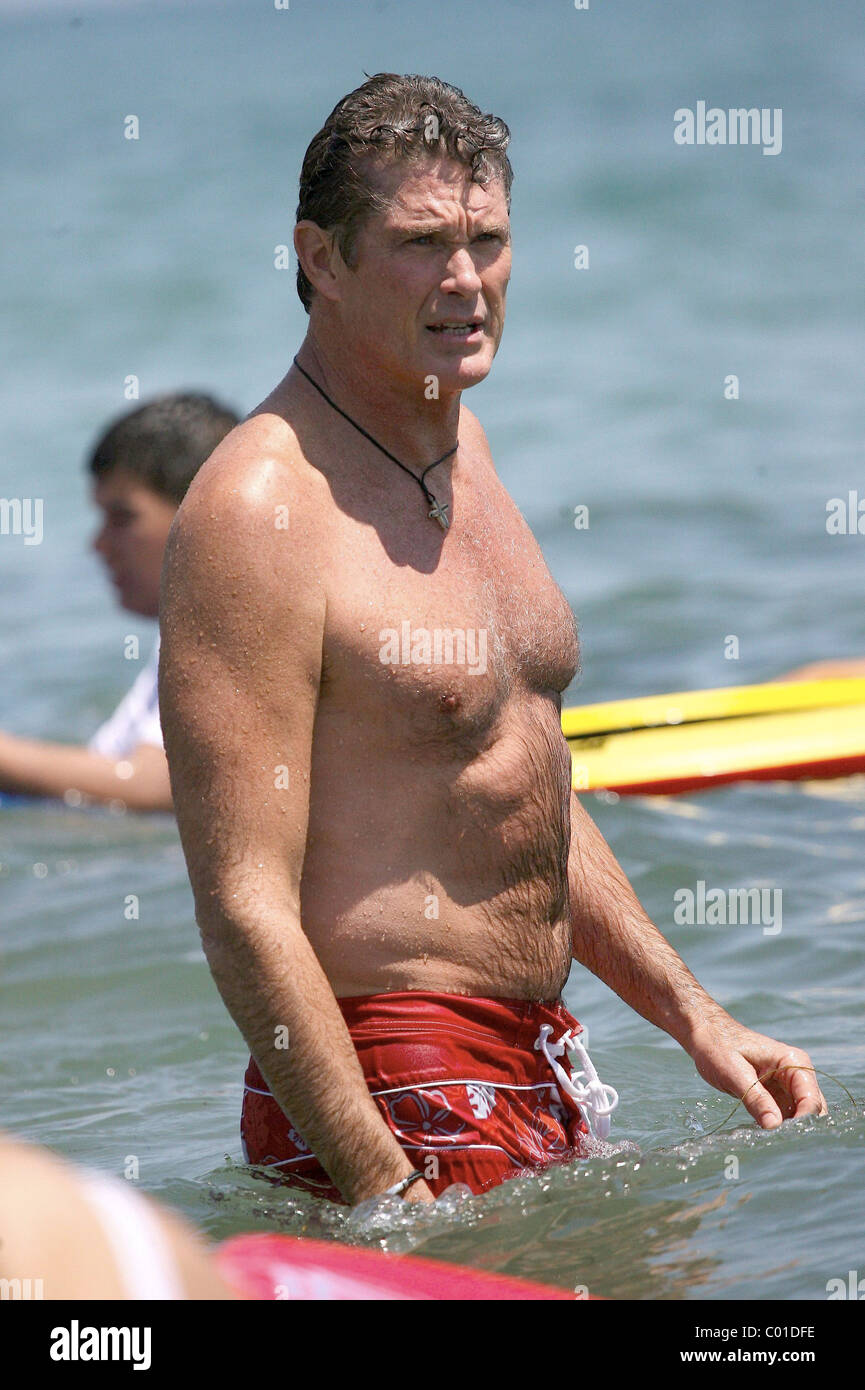 Baywatch star David Hasselhoff était de retour dans le groupe de travail de l'eau pour sa charité pour enseigner aux enfants les compétences du centre-ville de Banque D'Images