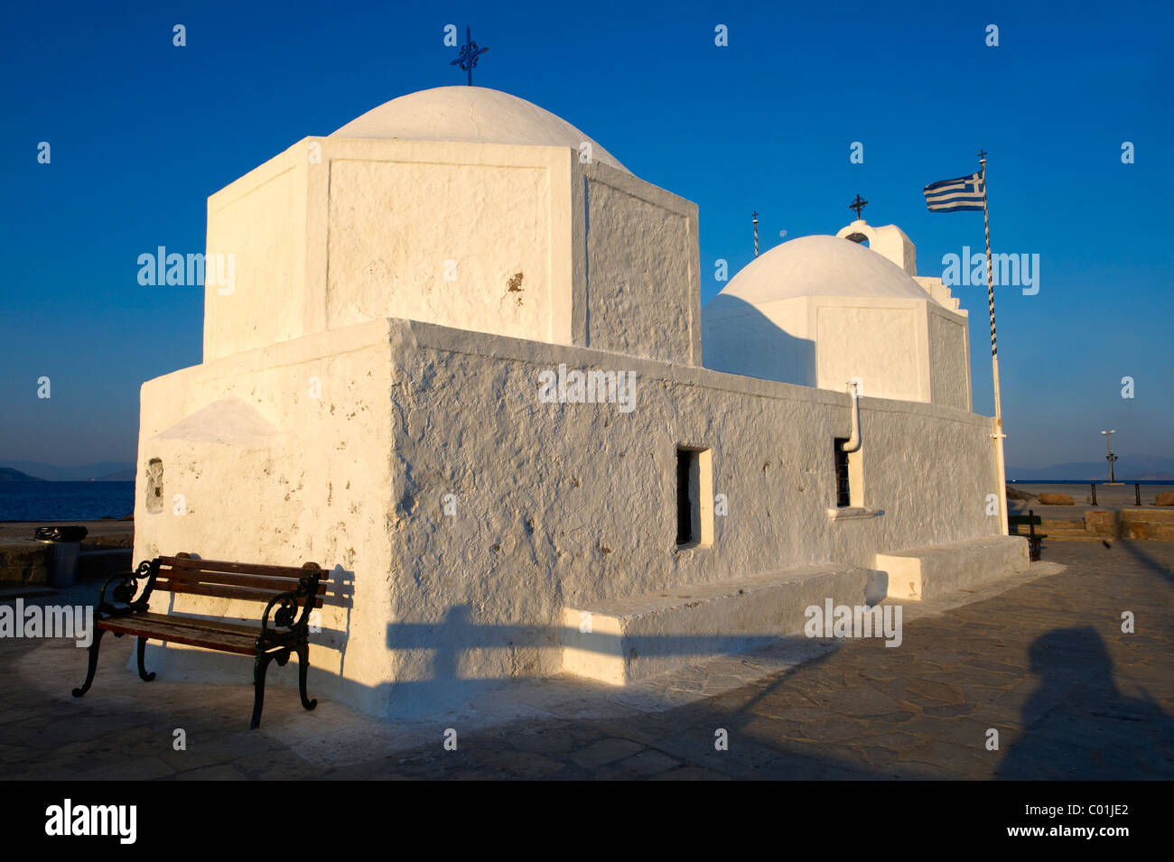 L'église Byzantine d'Ayios Nikolaos Thalassinos, port d''Égine, Iles saroniques, Grèce Banque D'Images