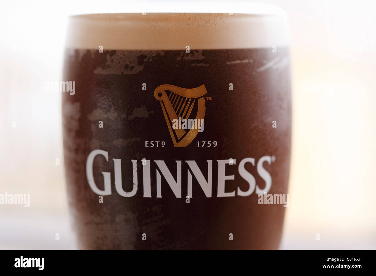 Un verre de bière stout Guinness, République d'Irlande, Europe Banque D'Images