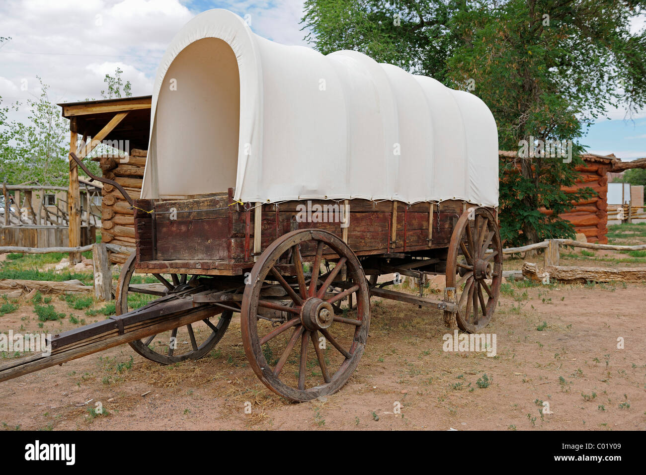 Réplique d'un wagon couvert des colons, autour de 1850, Bluff, Utah, USA, Amérique du Nord Banque D'Images