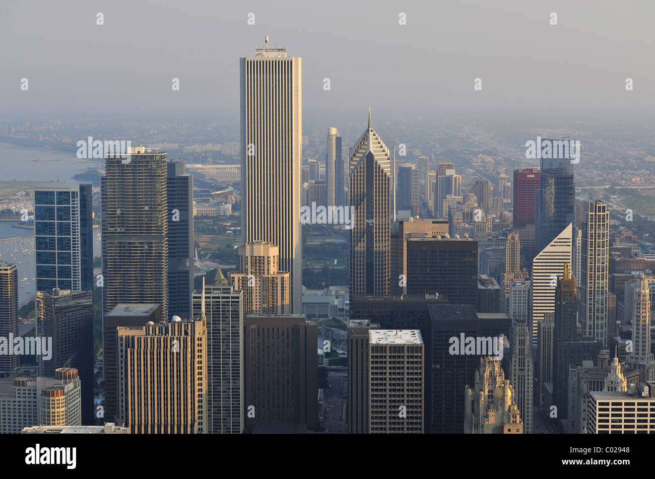 Vue sur le Two Prudential Plaza, l'Aon Center, La Tribune Tower et le Wrigley Building, Chicago, Illinois Banque D'Images