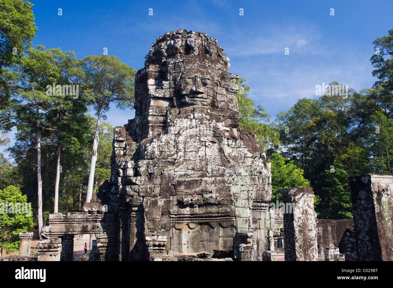 Visage de pierre de Bodhisattva Lokeshvara, temple Bayon, temples d'Angkor, Siem Reap, Cambodge, Indochine, Asie du sud-est Banque D'Images