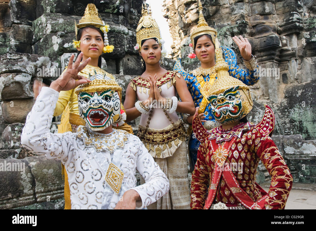 L'Apsara danseuses à la temple Bayon, temples d'Angkor, Siem Reap, Cambodge, Indochine, Asie du sud-est Banque D'Images
