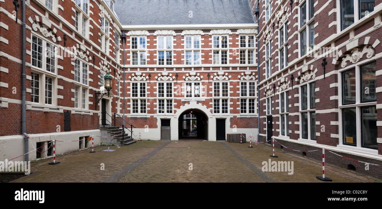 Oost-Indisch Huis, East India House sur le Kloveniersburgwal canal, Amsterdam, Hollande, Pays-Bas, Europe Banque D'Images