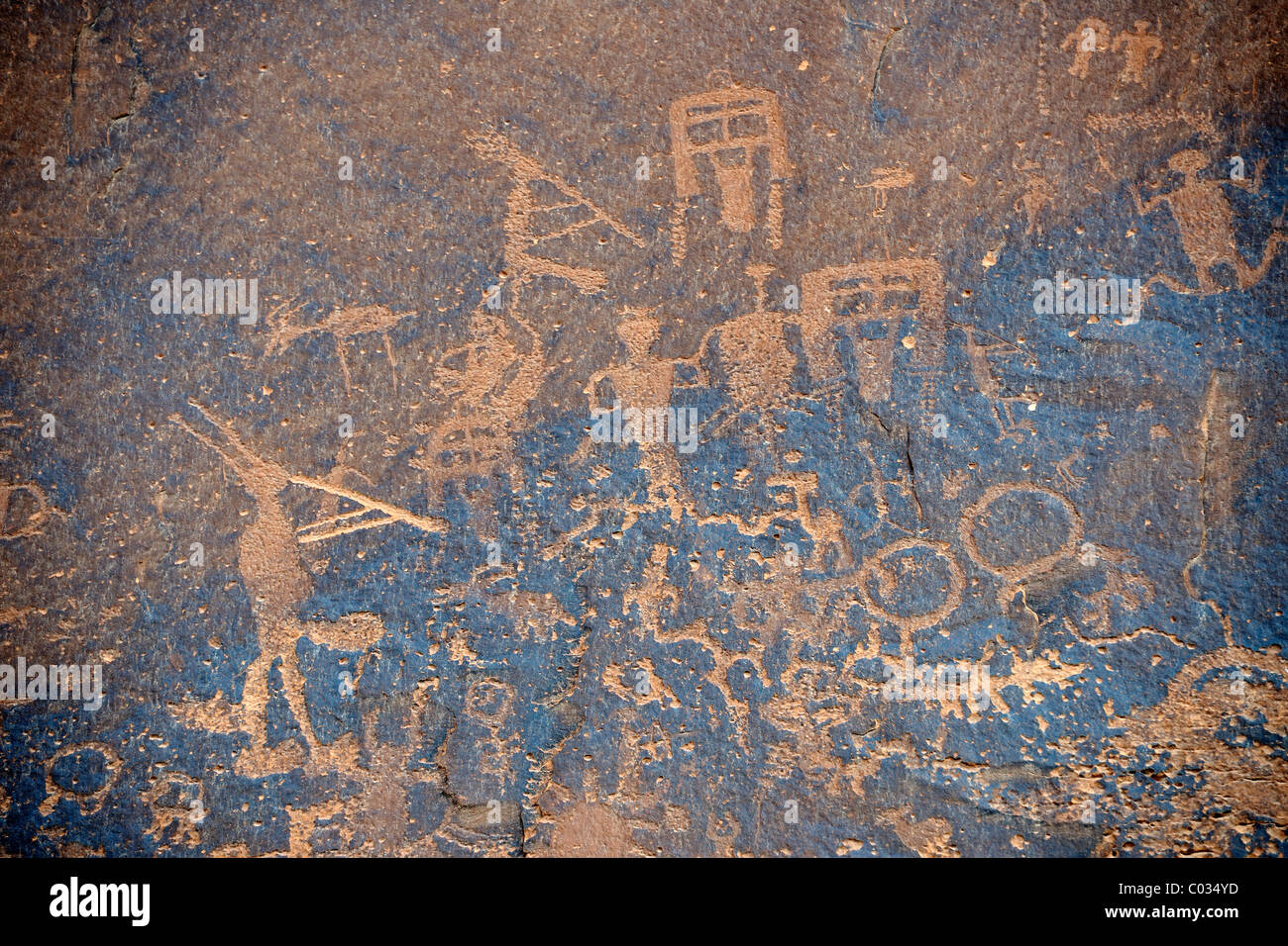 Environ 3000 ans par les Indiens d'Amérique peintures de roche, Sable Island, près de Bluff, Utah, USA du Nord Banque D'Images