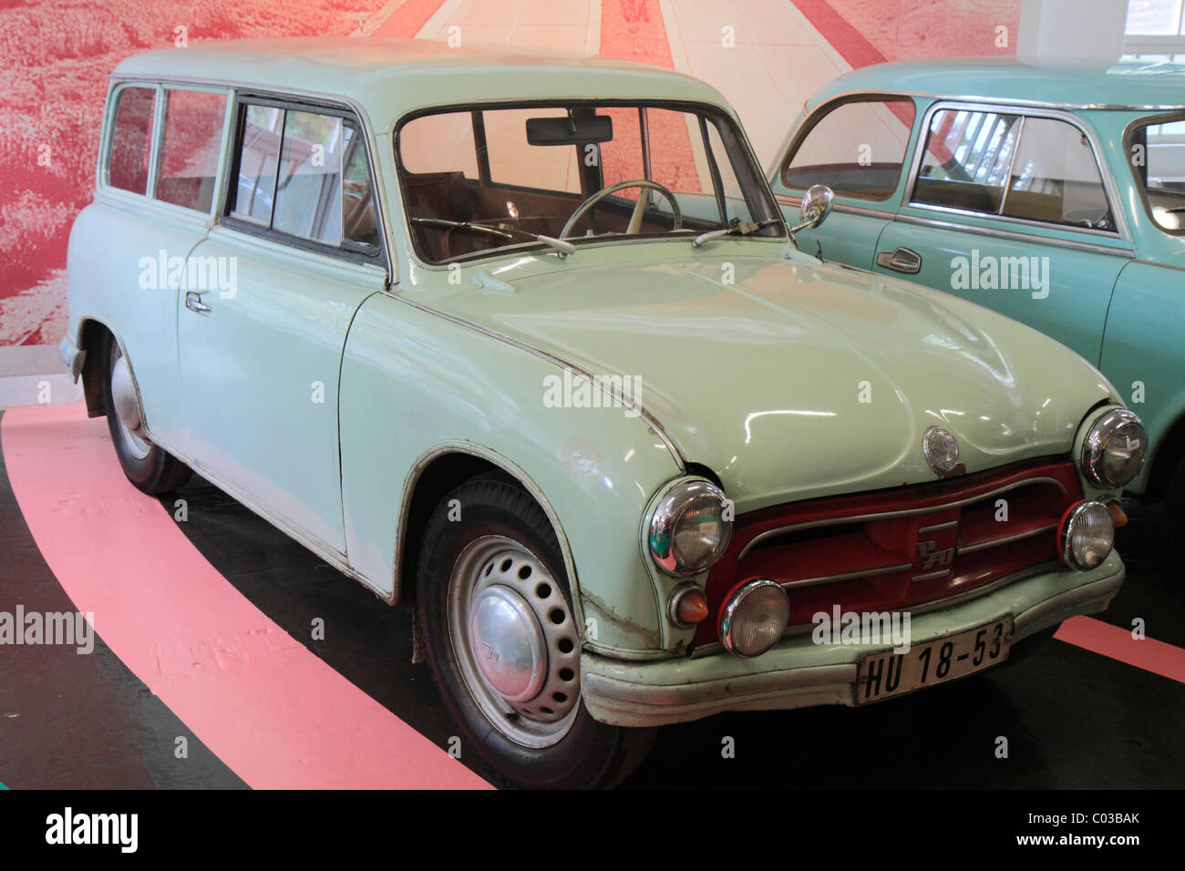 Zee P 70 station wagon, GDR voiture thermodurcissables, construit en 1957, AWZ Zwickau, ErfinderZeiten et voiture à Schramberg, musée de l'horloge Banque D'Images