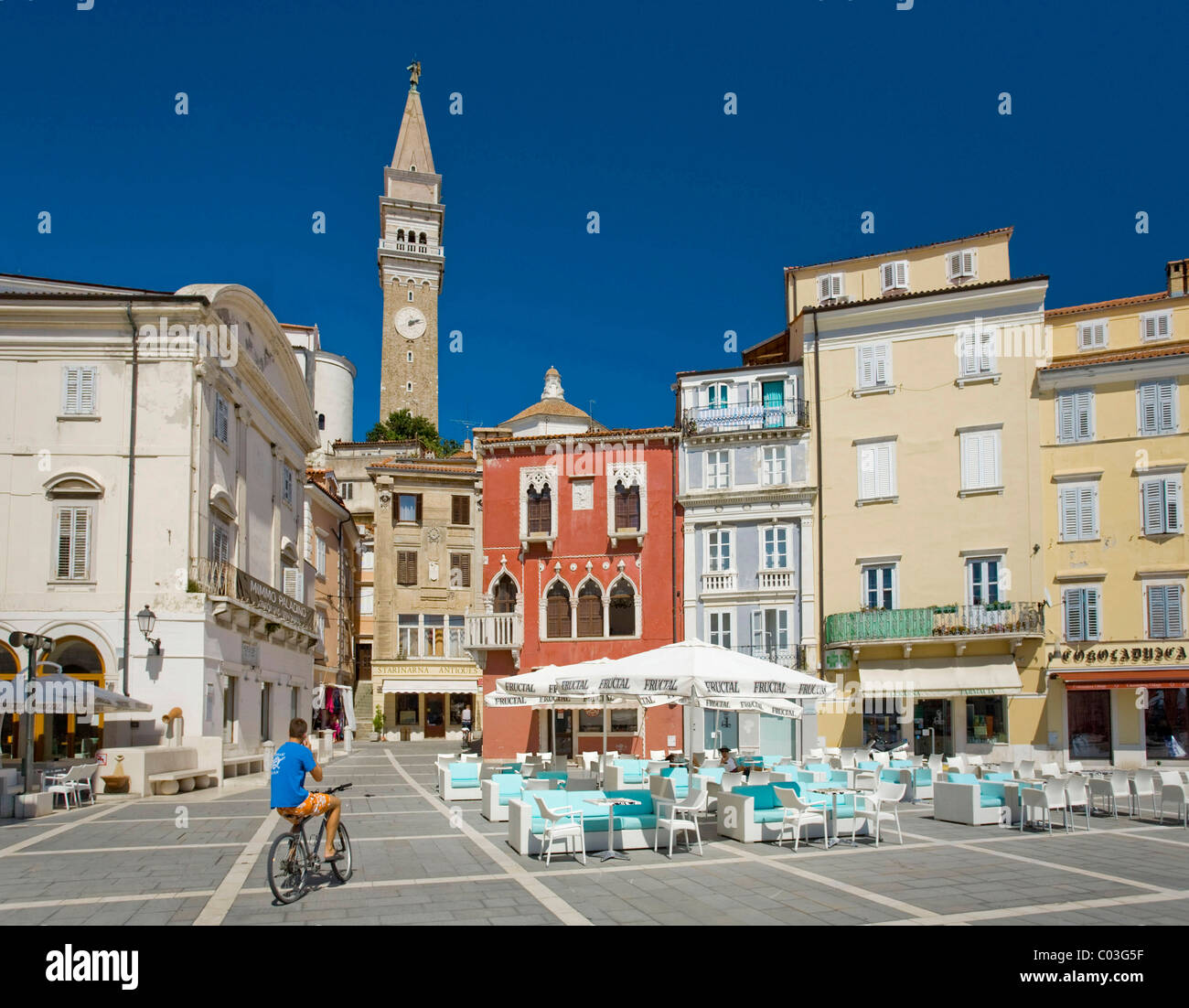 La place Tartini à Piran, Slovénie, Balkans, Europe Banque D'Images