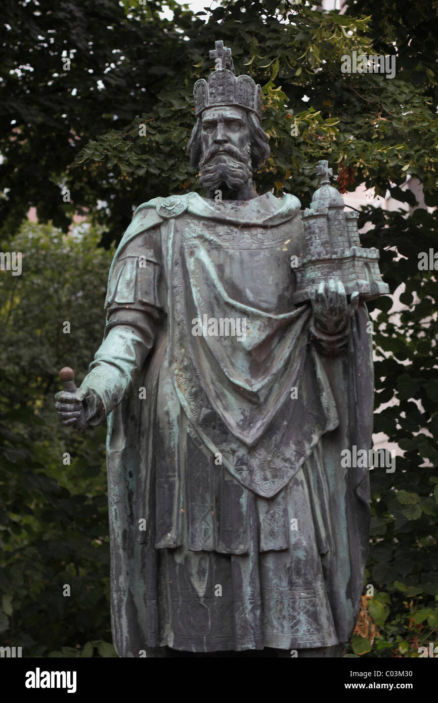 Statue Charlemagne Banque D'image Et Photos - Alamy