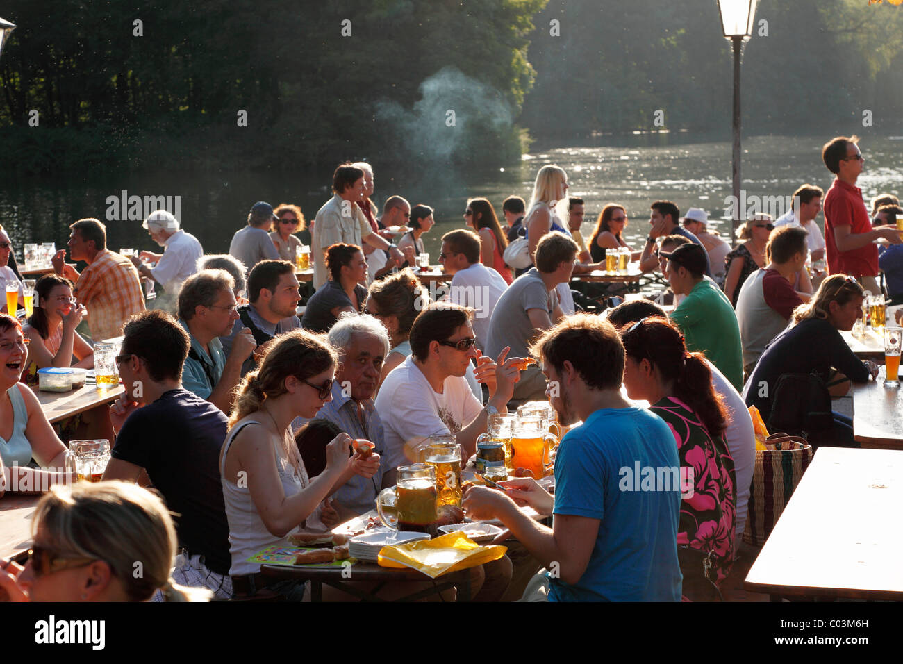 Seehaus beer garden, parc Englischer Garten, Munich, HauteBavière