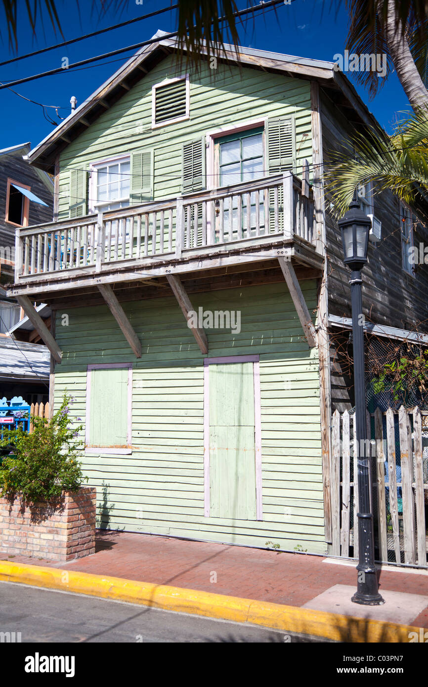 Vieille maison de bois dans la rue, Bahama Village Petronia, Key West, Floride, USA Banque D'Images