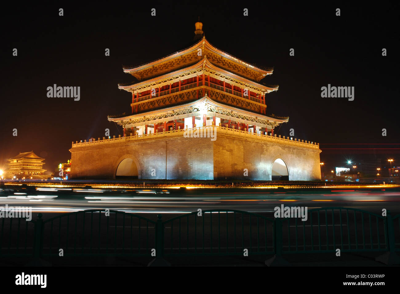 Xi'an Bell Tower at night Banque D'Images