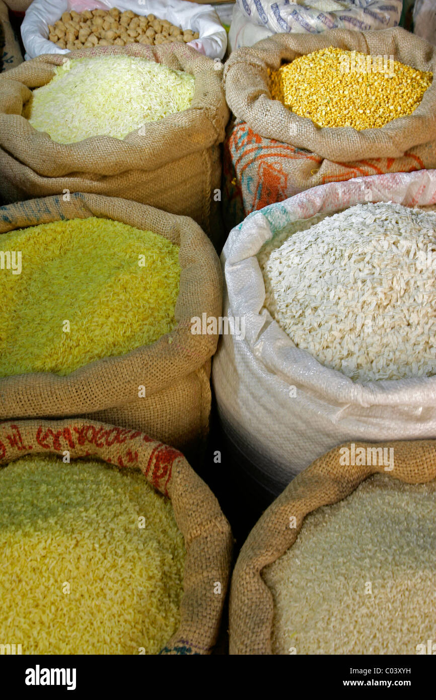 L'Inde, Rajasthan, Jodhpur, riz, épices, & légumineuses, Sadar Spice Market Banque D'Images