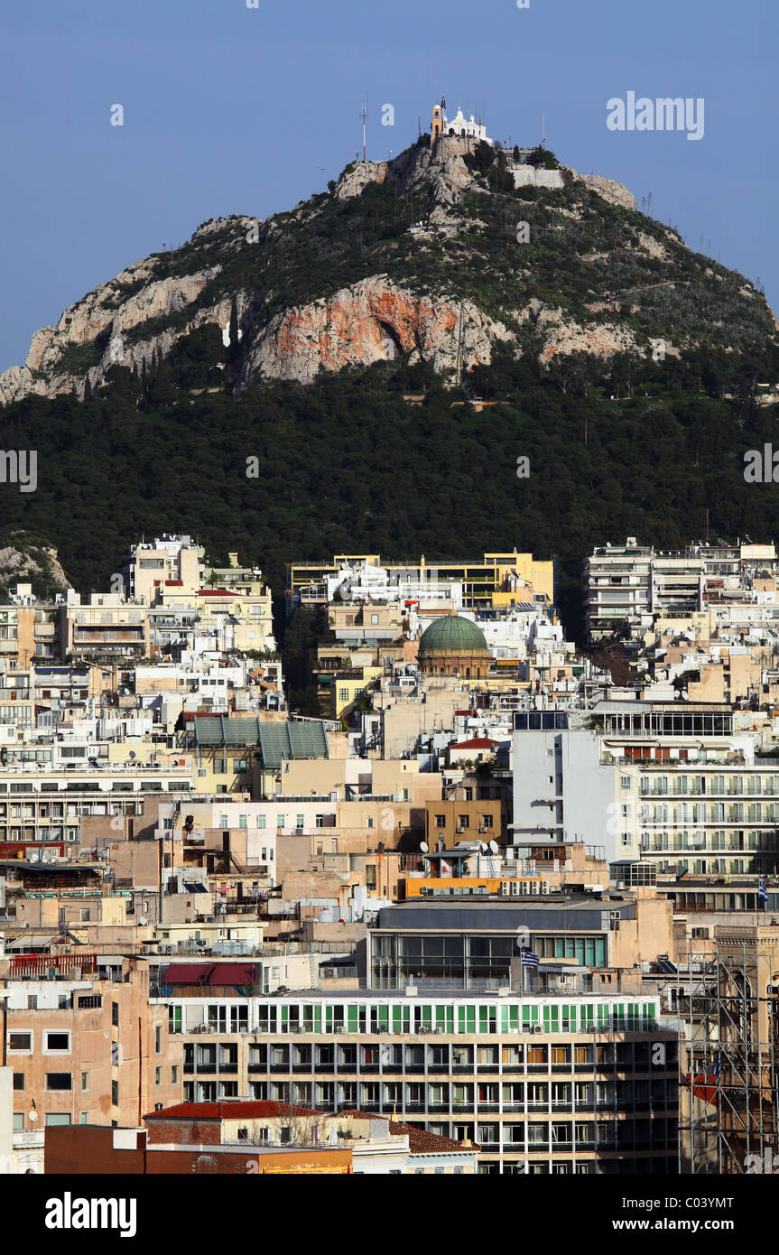 Vue sur Athènes, maisons et la colline de Lycabettus Banque D'Images