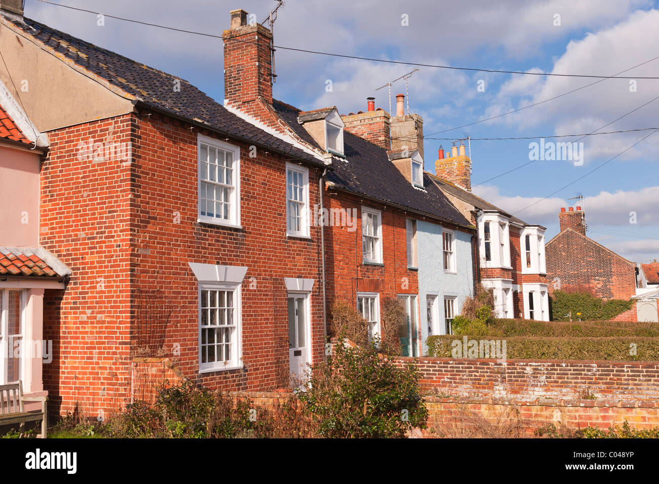 Une rangée de jolis cottages, à Southwold, Suffolk , Angleterre , Angleterre , Royaume-Uni Banque D'Images