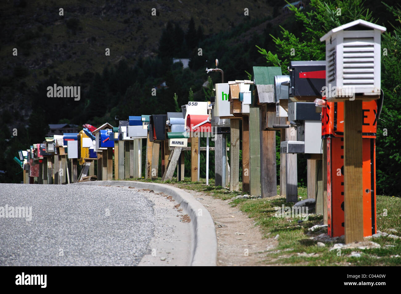 Rangée de boîtes à lettres, Queenstown, Région de l'Otago, île du Sud, Nouvelle-Zélande Banque D'Images