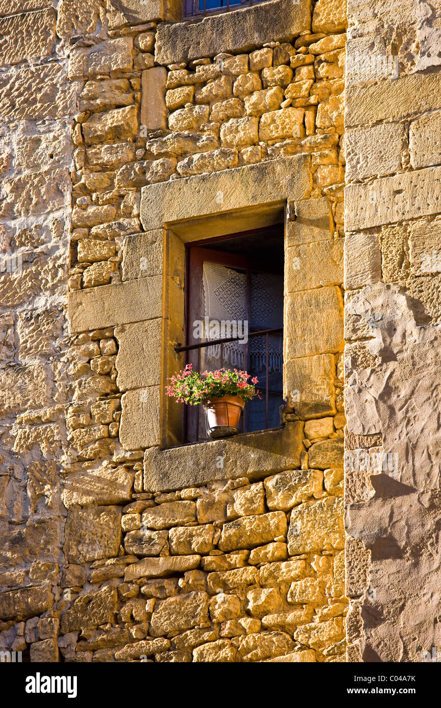 Dans la fenêtre traditionnelle pittoresque populaire Sarlat en Dordogne, France Banque D'Images