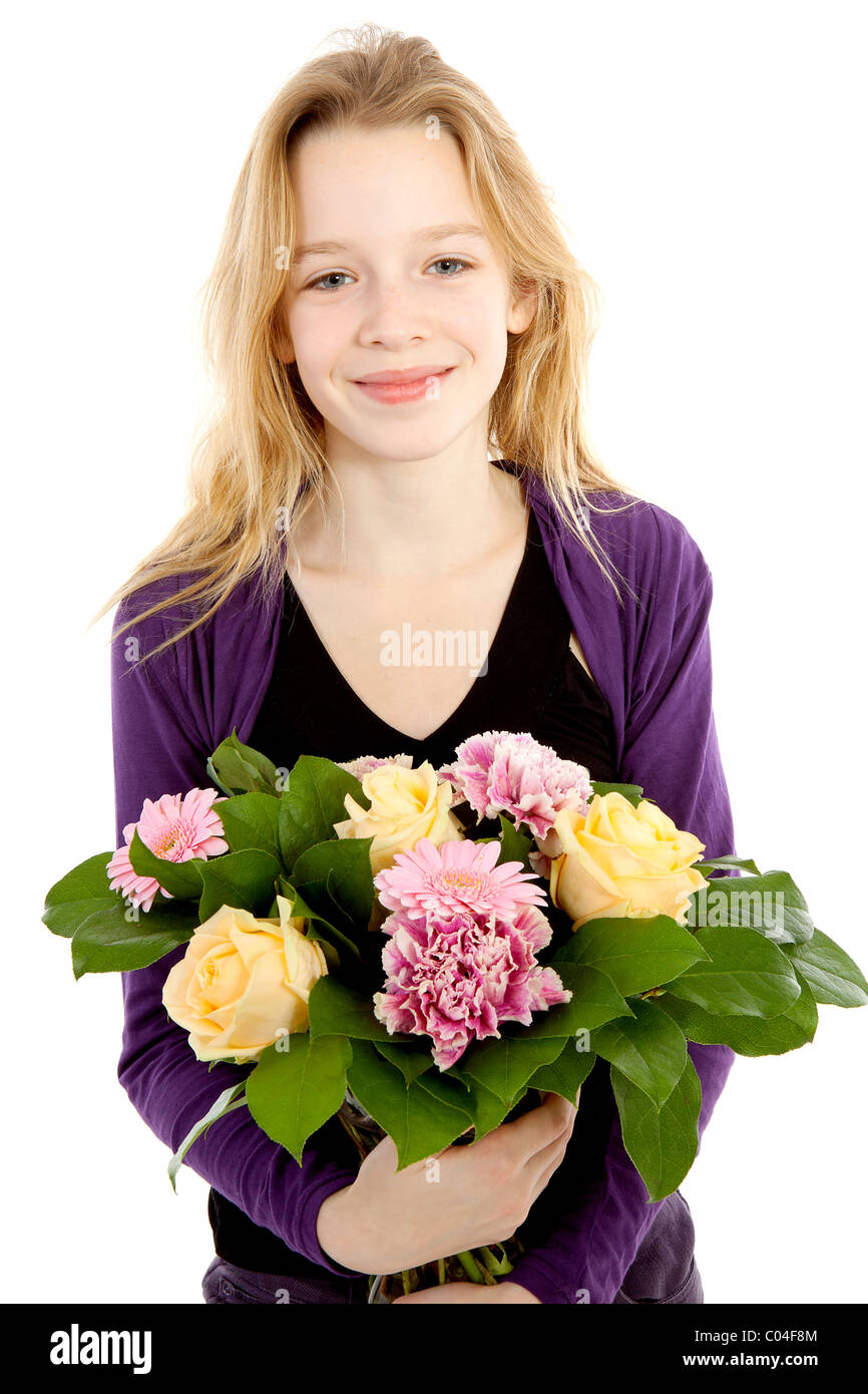 Jeune Fille Avec Un Bouquet De Fleurs Pour La Fete Des Meres Ou Anniversaire Sur Fond Blanc Photo Stock Alamy