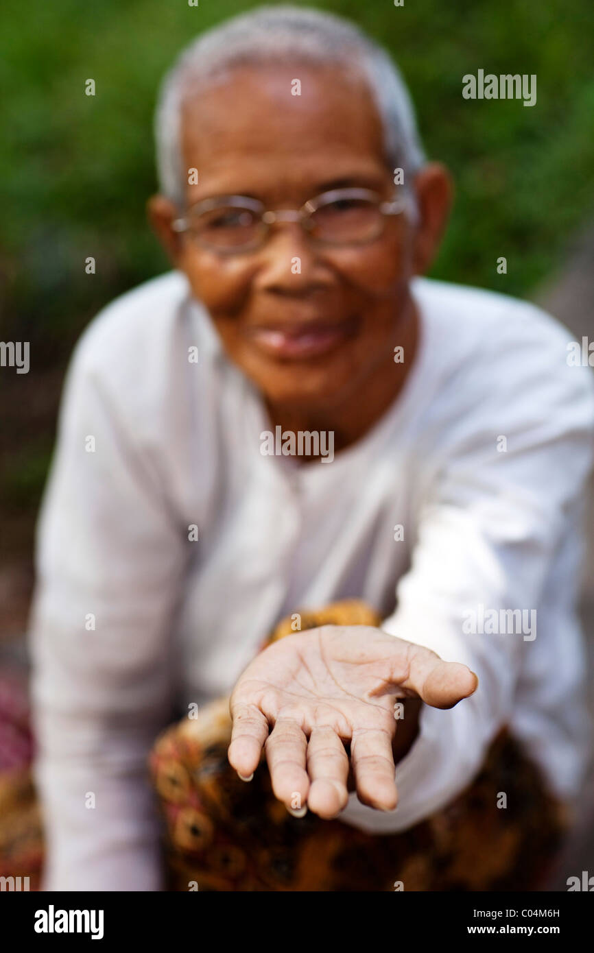 Femme cambodgienne la mendicité, Cambodge Banque D'Images