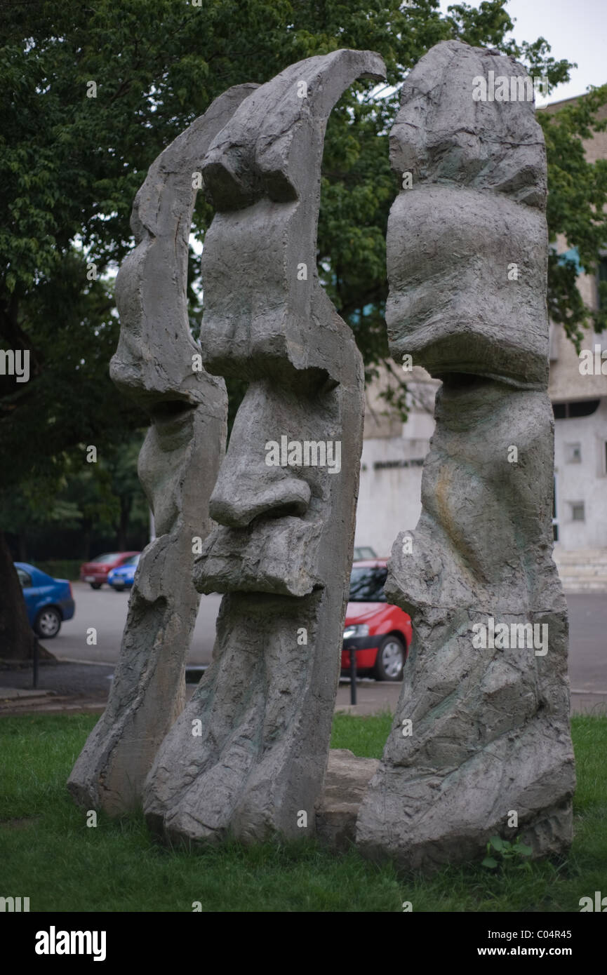 Oradea, Roumanie. Sculpture représentant Constantin Brancusi. Banque D'Images