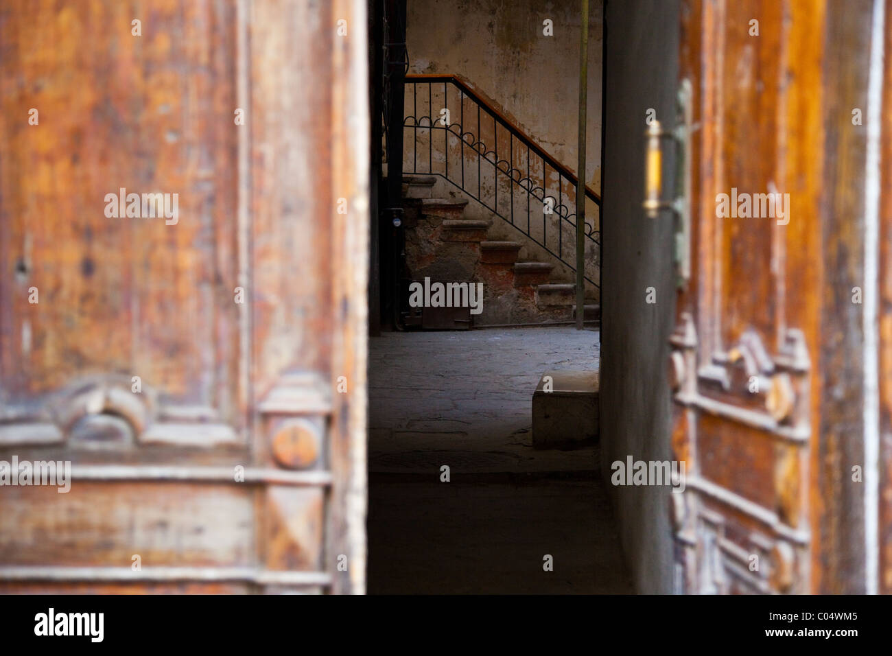 Porte dans la vieille ville de Bakou, Azerbaïdjan Banque D'Images