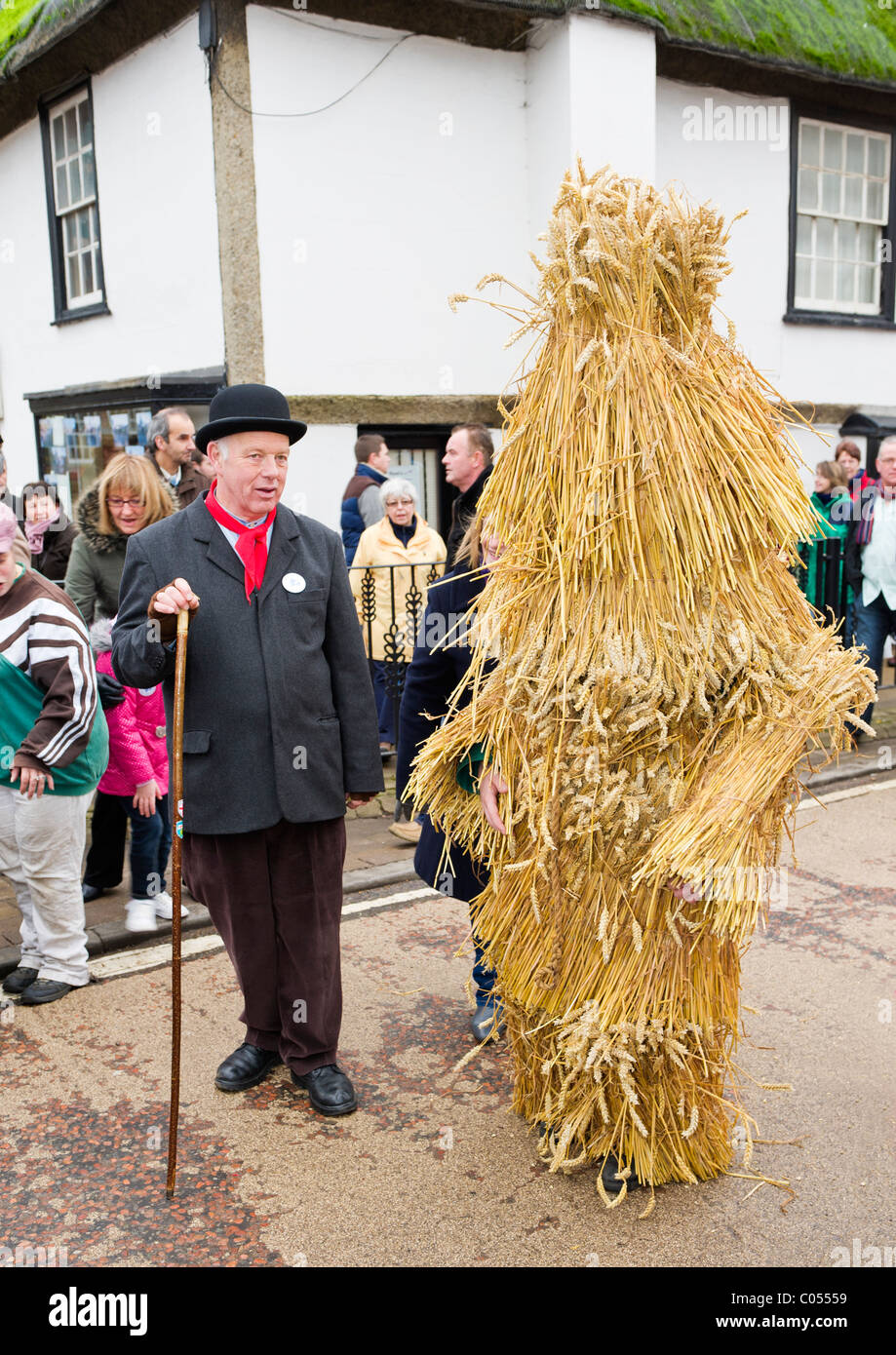 L'ours et de paille Whittlesea, gardien, à la fête de l'ours 2011 Paille Whittlesea Banque D'Images