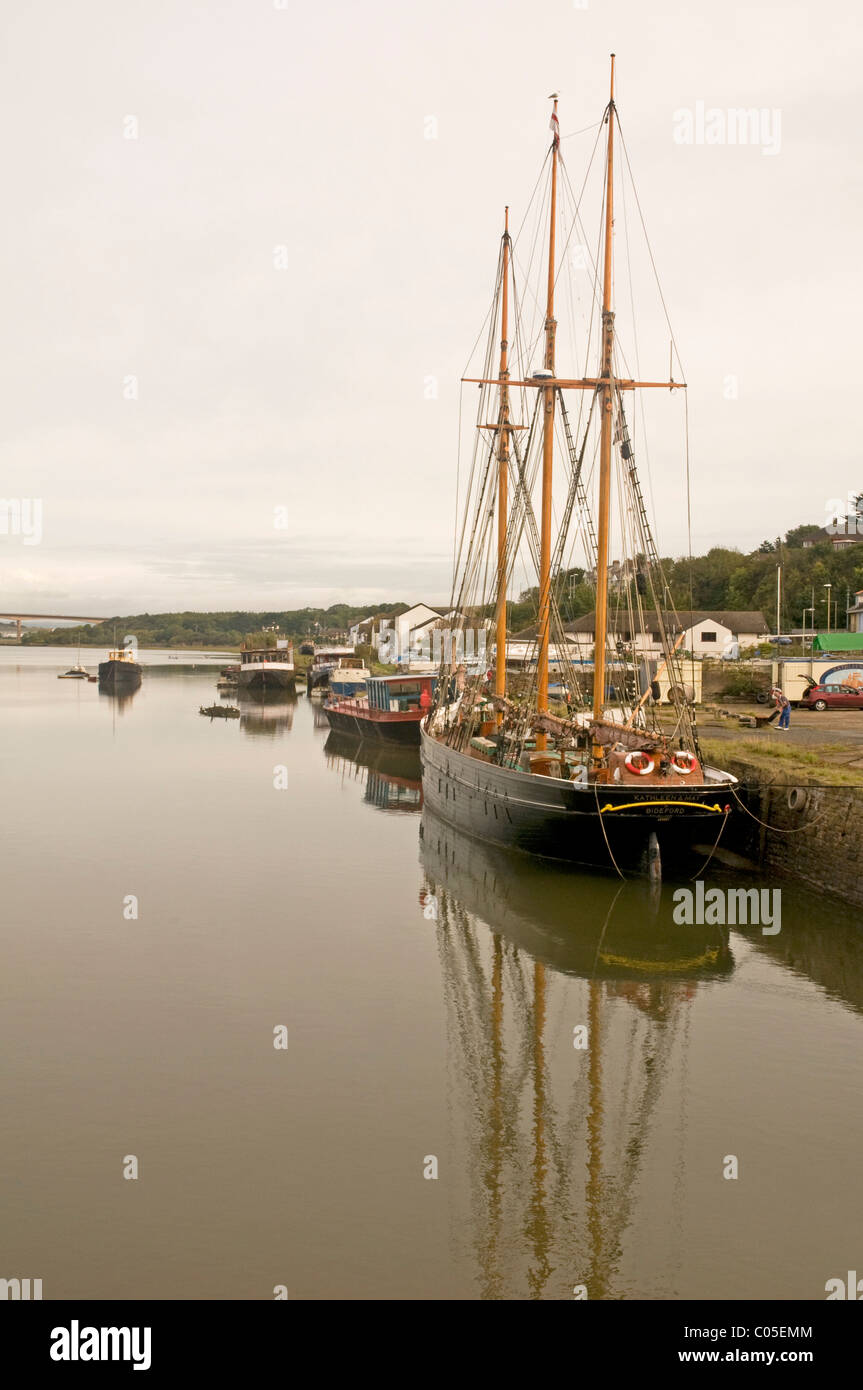 Quai sur le côté est de la rivière Torridge dans le Nord du Devon à Bideford Banque D'Images