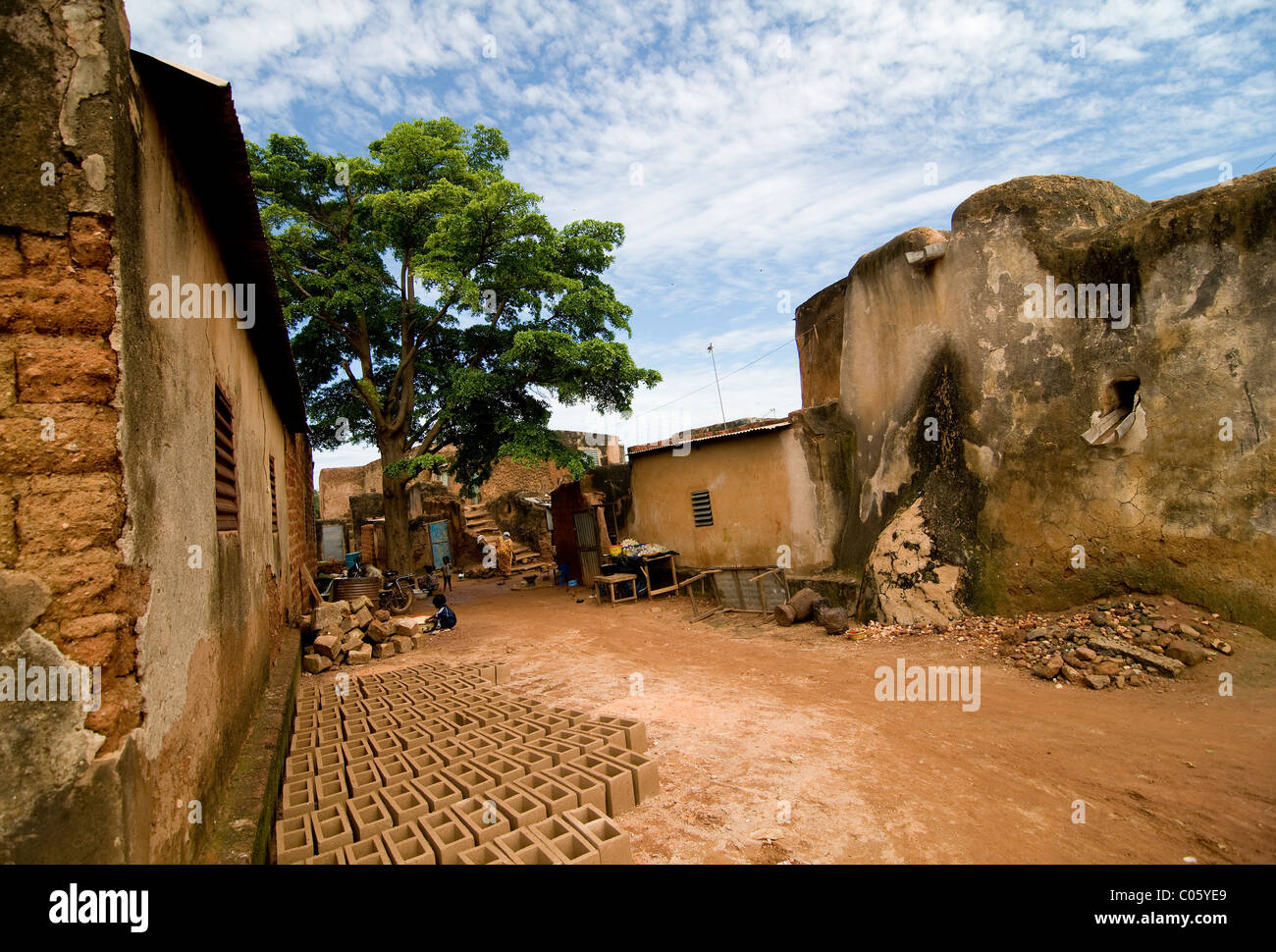 Kibidwe est un vieux village type de Bobo Dioulasso au Burkina Faso. Banque D'Images