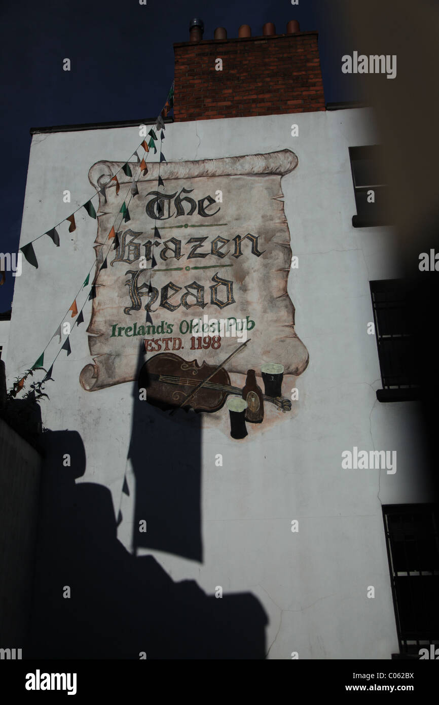 La ville de Dublin, Irlande, historique et célèbre dublin pub Brazen Head, le plus vieux pub, établi 1198 Banque D'Images