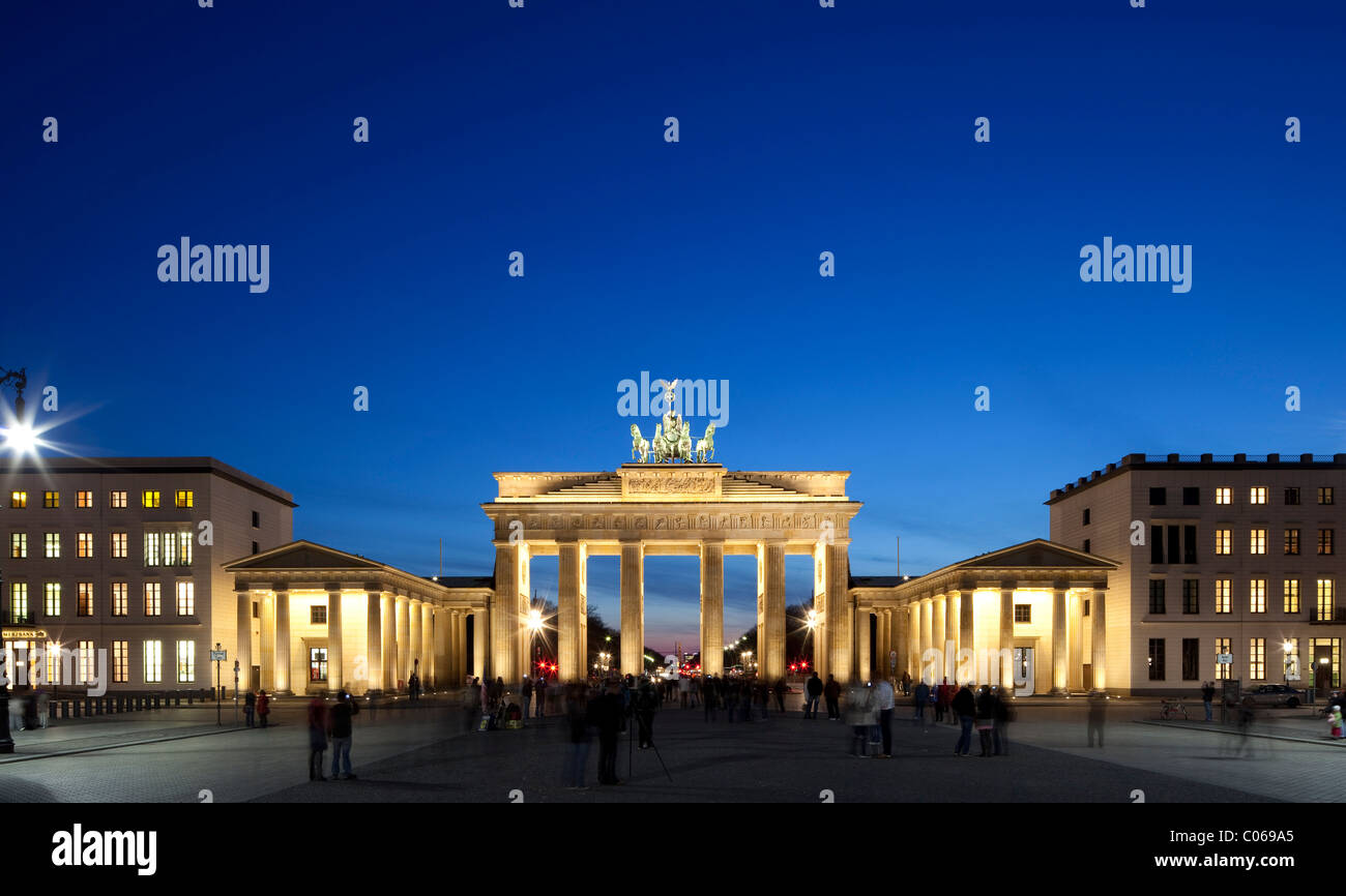 Porte de Brandebourg, Pariser Platz, Berlin-Mitte, Berlin, Germany, Europe Banque D'Images Porte de Brandebourg, Pariser Platz, Berlin-Mitte, Berlin, Germany, Europe Banque D'Images