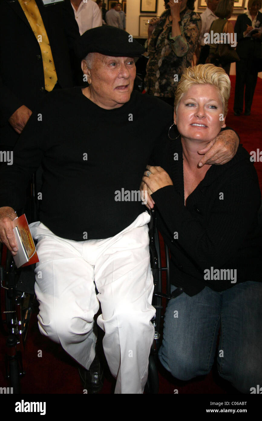 Tony Curtis et Jill Vandenberg aka Jill Curtis Motion Photo Légende