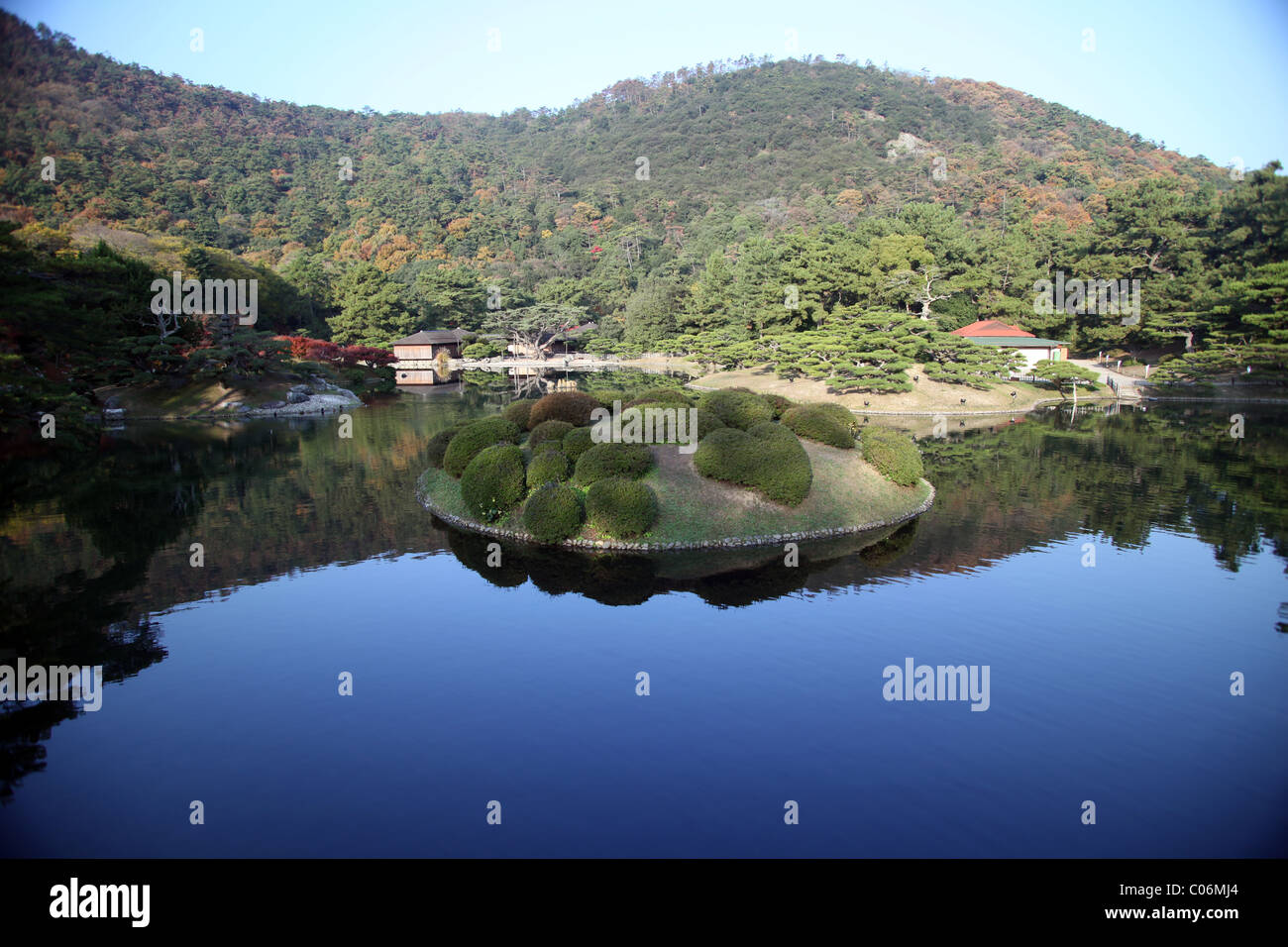 Lac à Ritsurin Koen gardens, Shikoku, Takamatsu, Japon. Banque D'Images