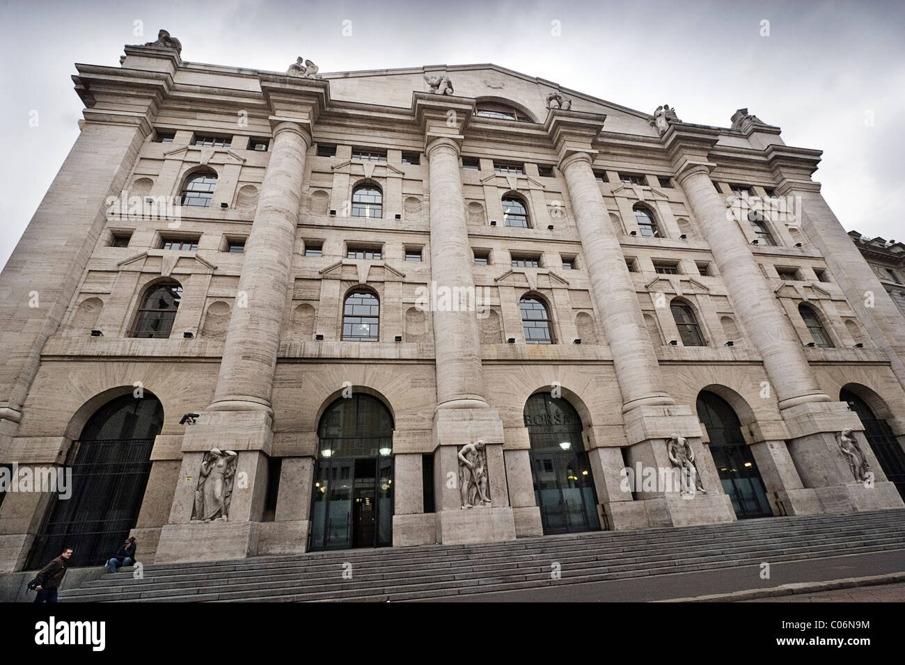 Piazza degli Affari, Milan, Italie Banque D'Images