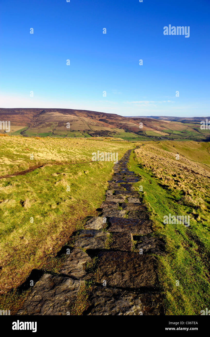 Sentier de pierre mam tor Derbyshire peak district england uk Banque D'Images