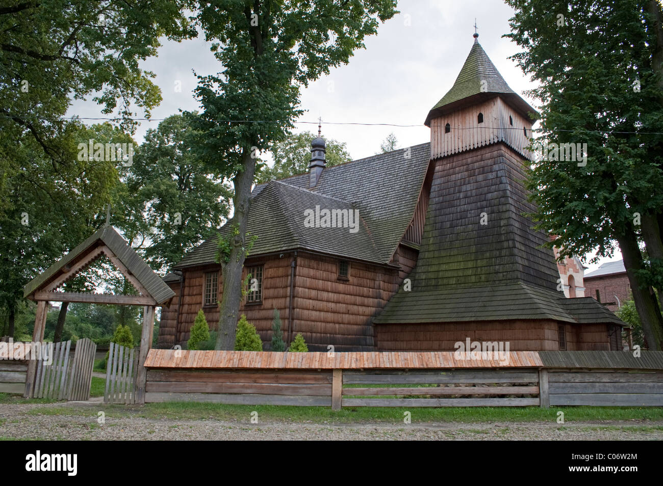 L'église en bois de l'Archange Saint-Michel à Binarowa Pologne construit vers 1500 L'UNESCO World Heritage Banque D'Images