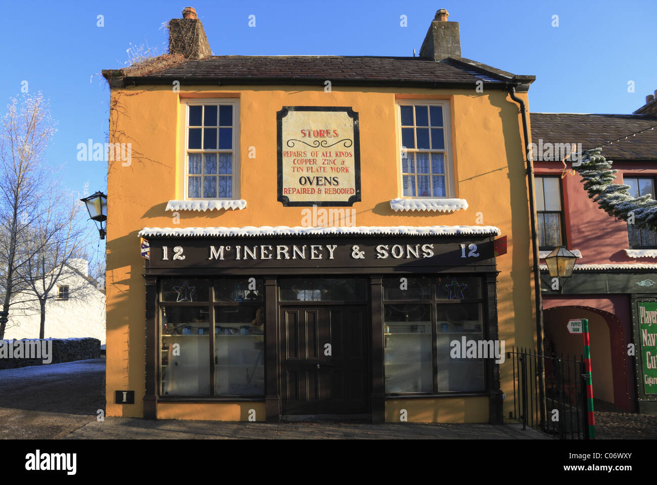 Une cuisine traditionnelle irlandaise des passants à Bunratty, Co Clare, Rep de l'Irlande. Banque D'Images