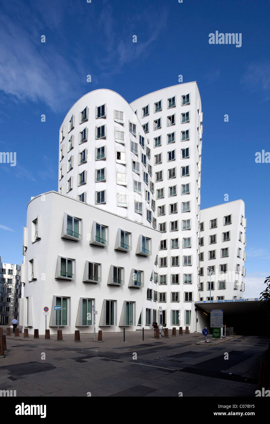 Neuer Zollhof bâtiment dans le port des médias Medienhafen, Frank O. Gehry, Gehrybauten, Düsseldorf, Rhénanie du Nord-Westphalie Banque D'Images