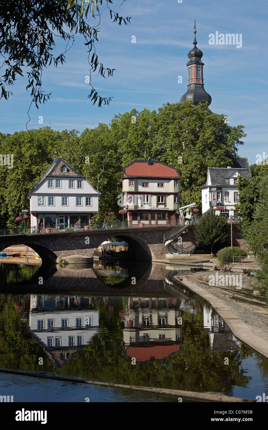 Maisons Pont du xve siècle, sur la 'Alte Nahebruecke' Bridge, monument de la ville Bad Kreuznach, Rhénanie-Palatinat Banque D'Images