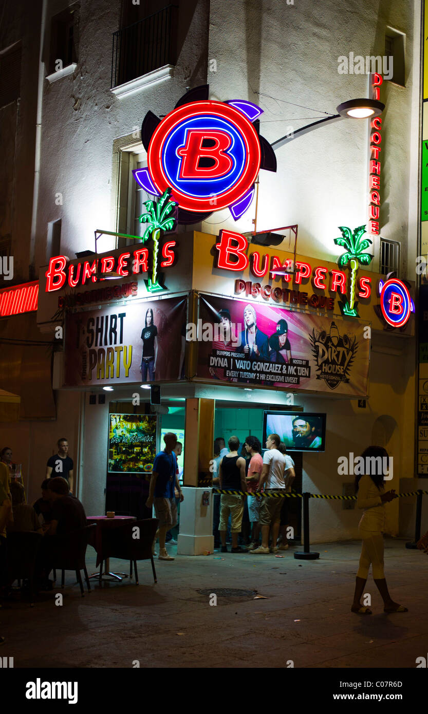 La vie de nuit, discothèques, Lloret de Mar, Costa Brava, Espagne, Europe  Photo Stock - Alamy