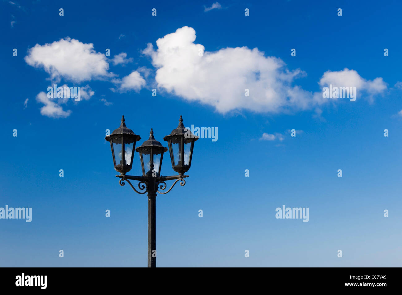 Lanterne avec nuages, Porto Pollo, Corse, France, Europe Banque D'Images