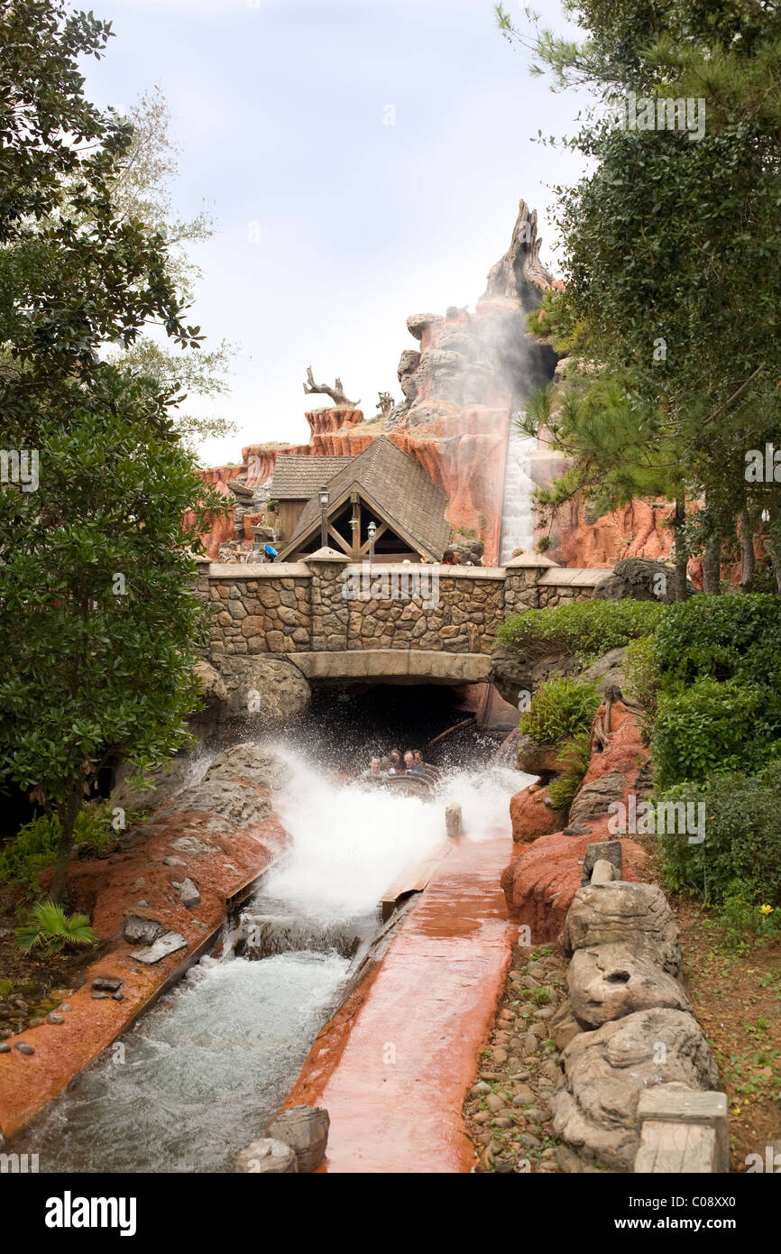 L'eau ride appelé Splash Mountain est à Disney World's Magic Kingdom parc à thème à Orlando, Floride. Banque D'Images
