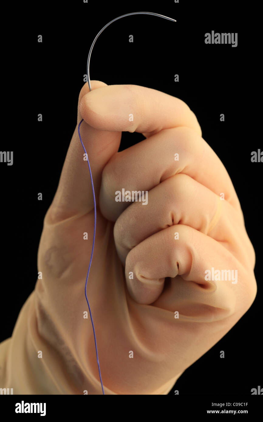 Aiguille de suture d'un chirurgien Banque D'Images