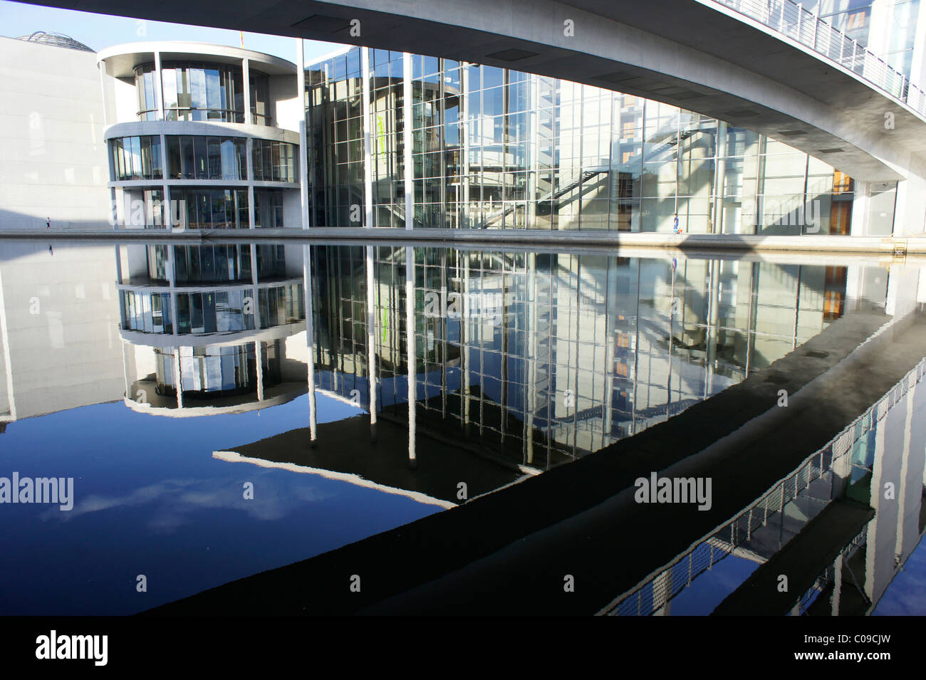 Paul-Loebe-Haus édifice gouvernemental sur la rivière Spree, Regierungsviertel quartier du gouvernement, Berlin, Germany, Europe Banque D'Images