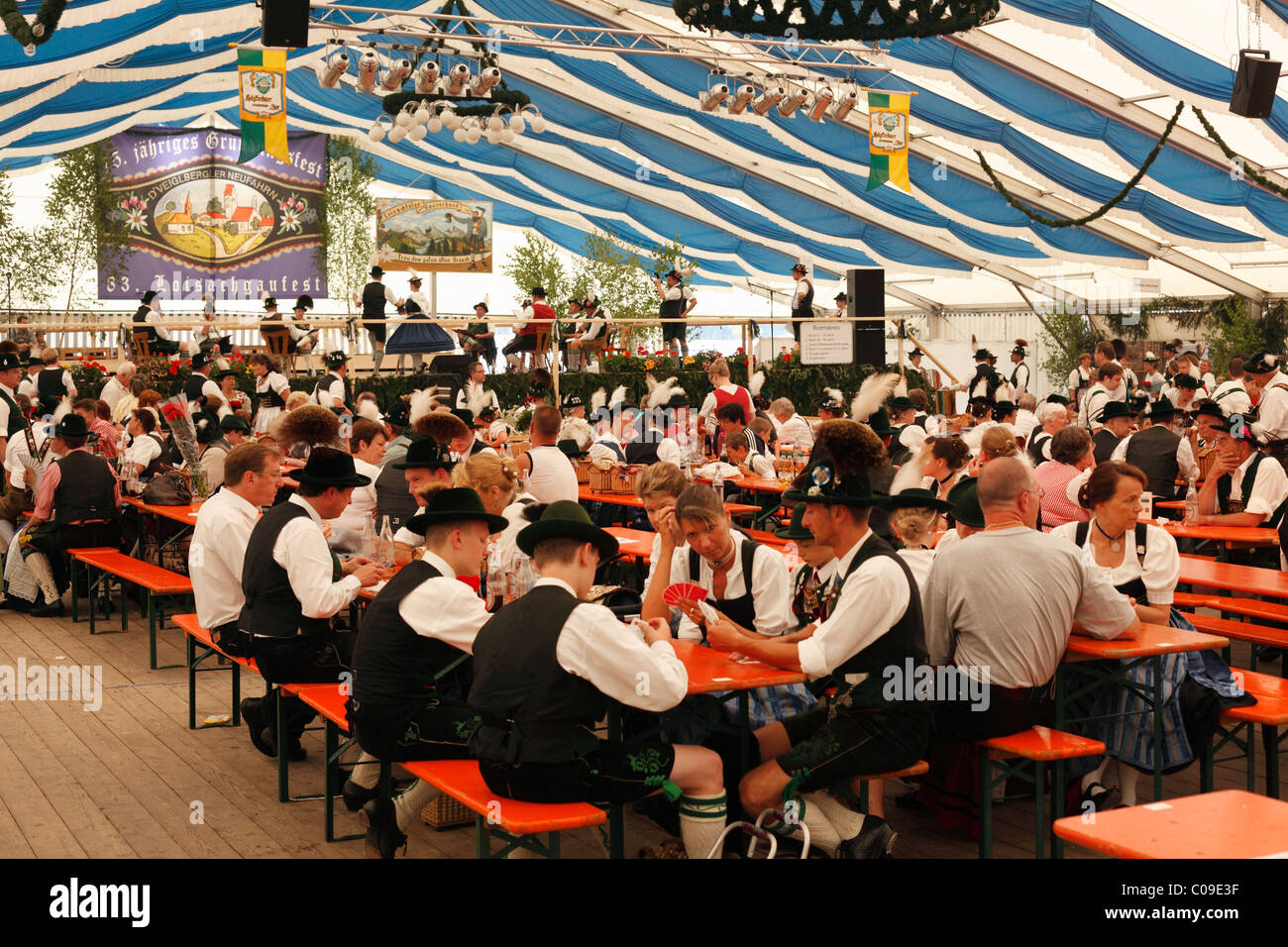 Tente du Festival, chapiteau, 83e Loisachgaufest à Neufahrn, près de Egling, Haute-Bavière, Bavaria, Germany, Europe Banque D'Images