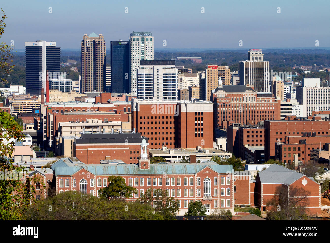 Vue de la ville de Birmingham prises de Vulcan Park, Alabama, USA. Banque D'Images