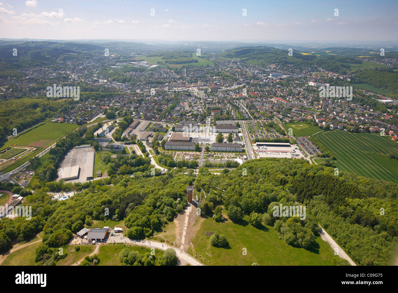Vue aérienne, tour d'observation, Juebergturm Landesgartenschau Hemer, exposition Jardin Pays Hemer, Maerkischer Kreis salon Banque D'Images