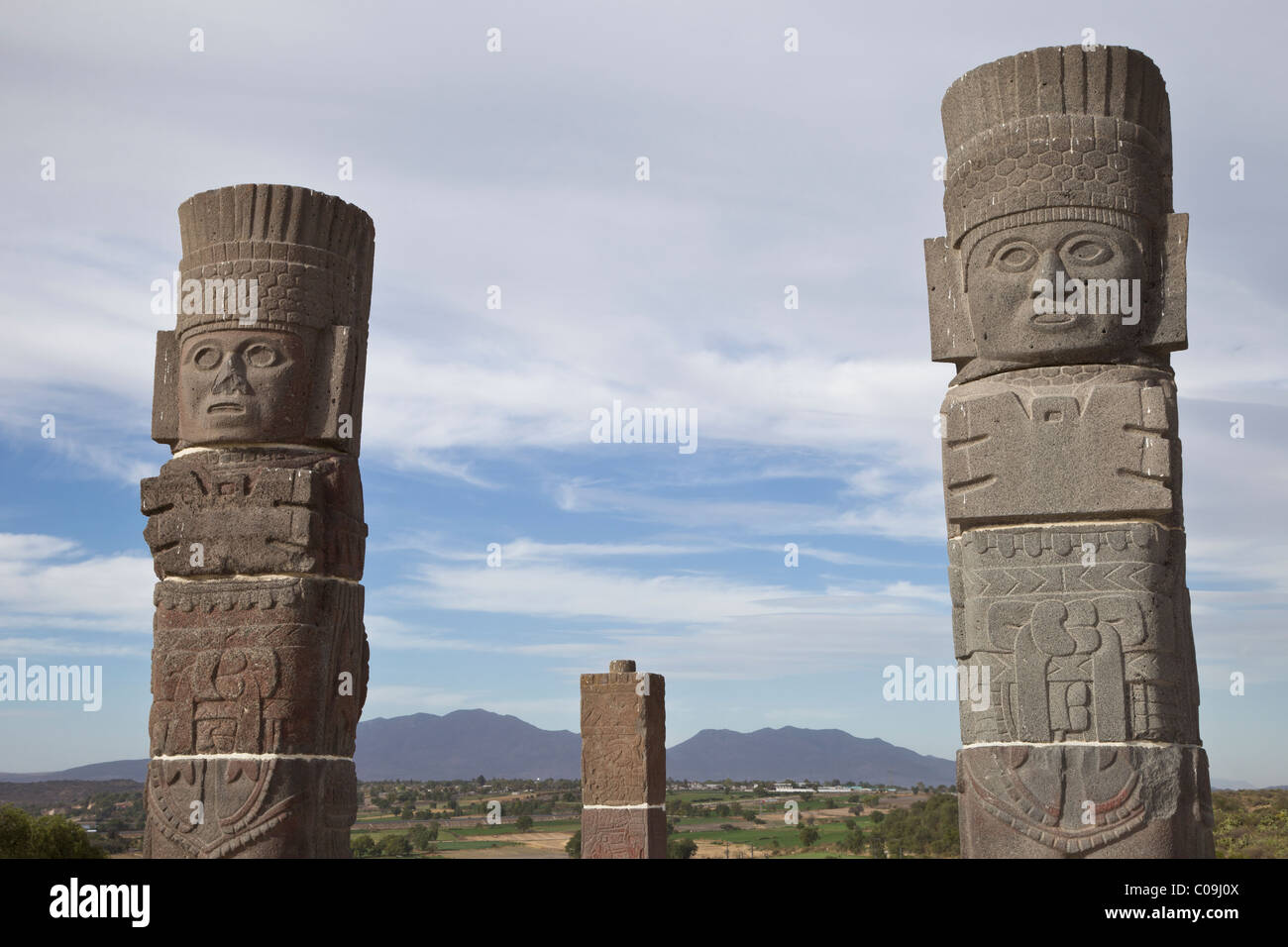 Guerrier atlante face chiffres du soleil sur le Temple de l'étoile du matin dans la capitale toltèque de Tula ou, au Mexique. Tollan Banque D'Images