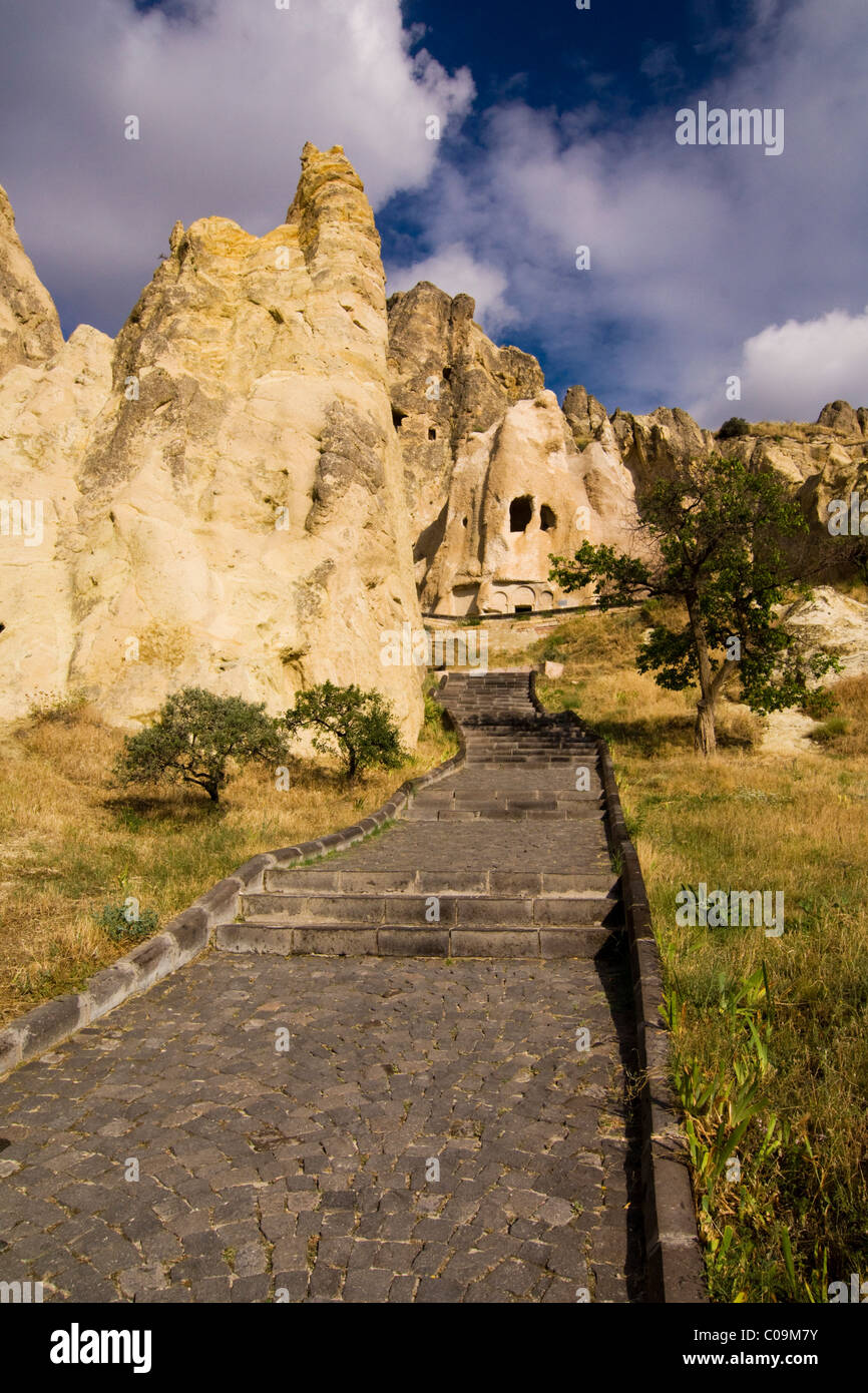 Rock d'églises dans le musée de l'air ouvert, UNESCO World Heritage Site, Goreme, Cappadoce, Anatolie centrale, Turquie, Asie Banque D'Images