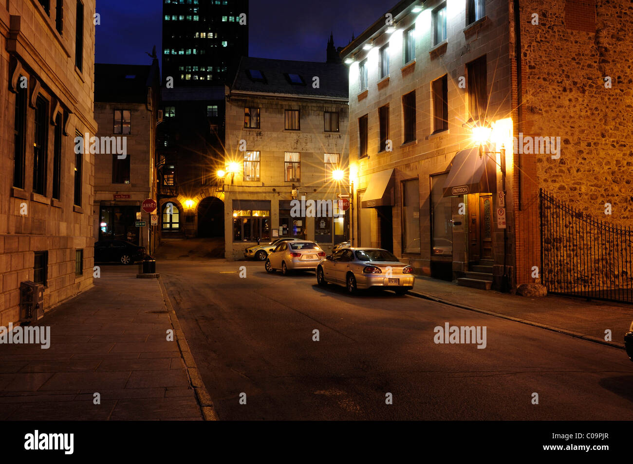 Street dans la vieille ville historique de Montréal, Québec, Canada Banque D'Images