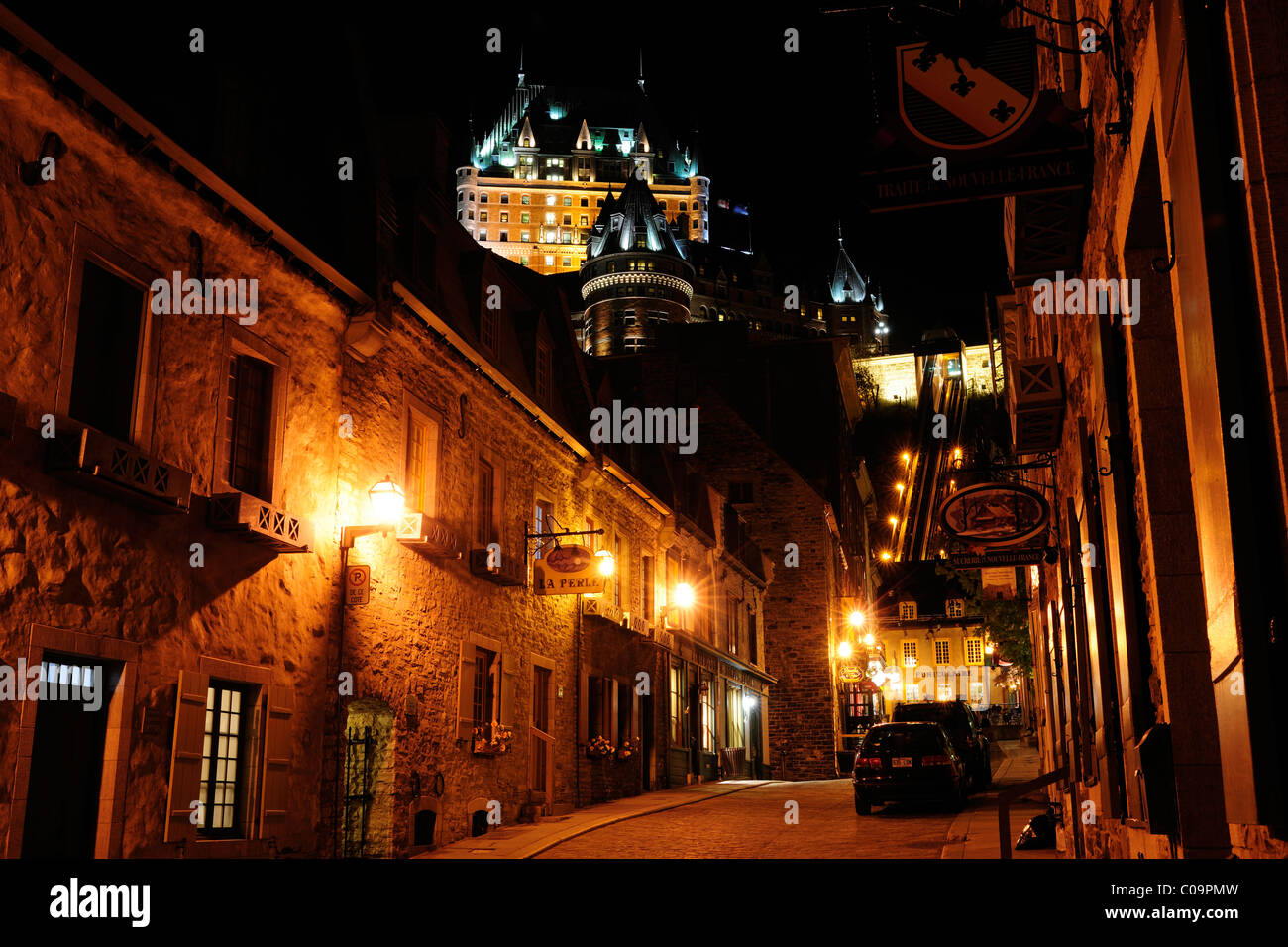 Advertising The Chateau Banque D Image Et Photos Alamy