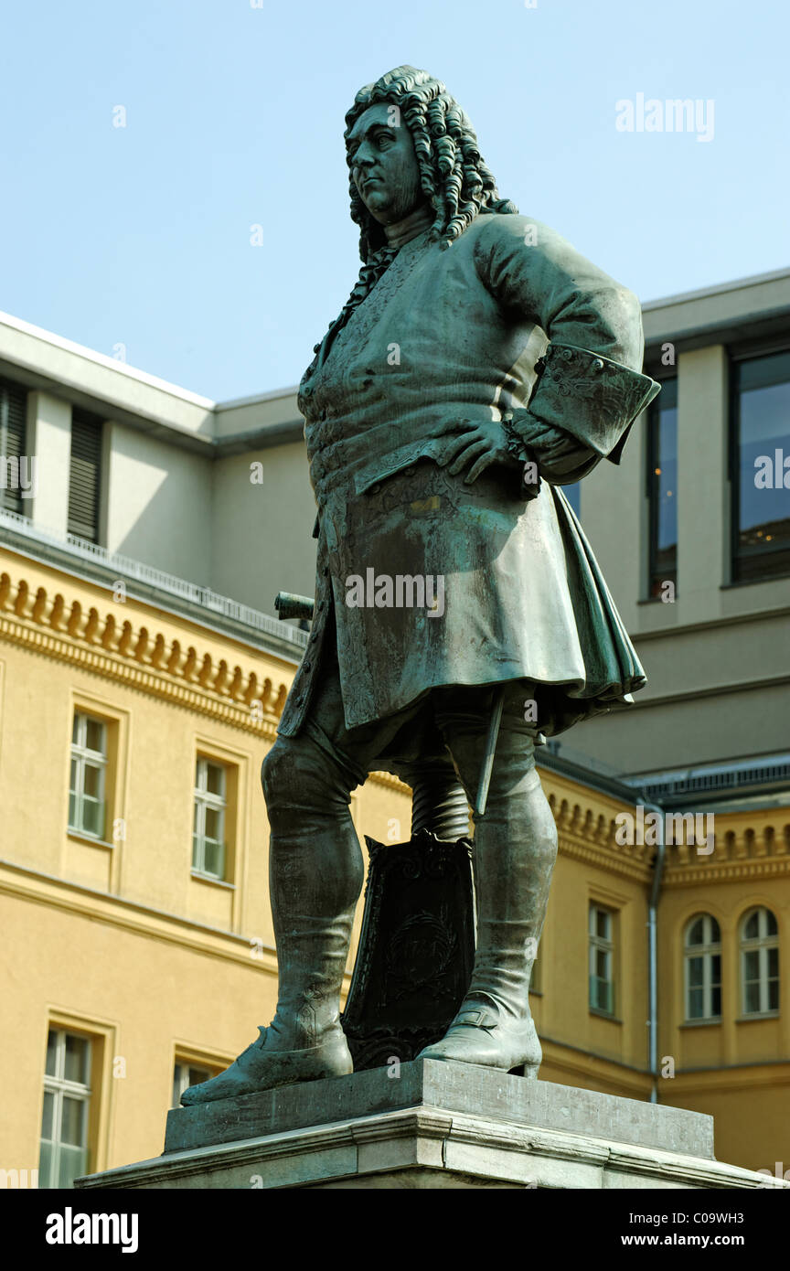 Georg Friedrich Haendel Memorial 1685-1759, à partir de 1838, la place du marché, Halle, Saxe-Anhalt, Allemagne, Europe Banque D'Images